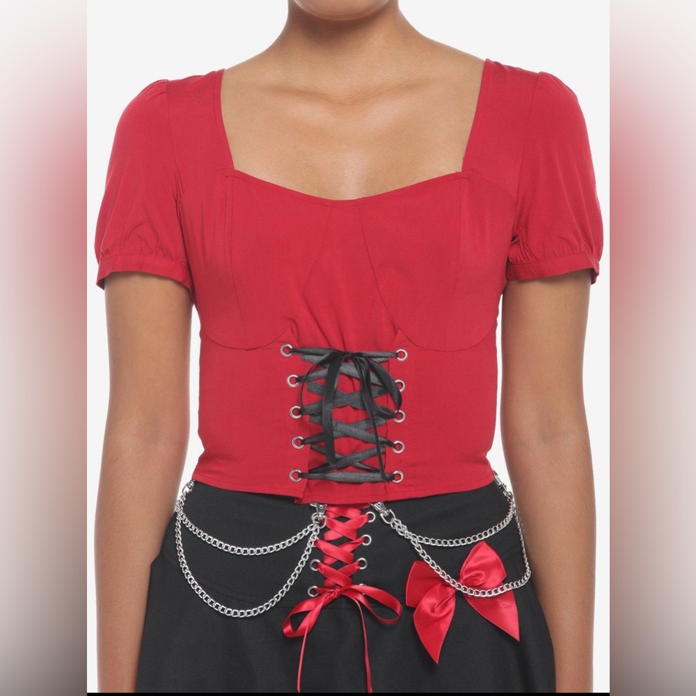 Red & Black Corset Lace-Up Girls Crop Top!!! Hot Topic!
Junior Sizes!!